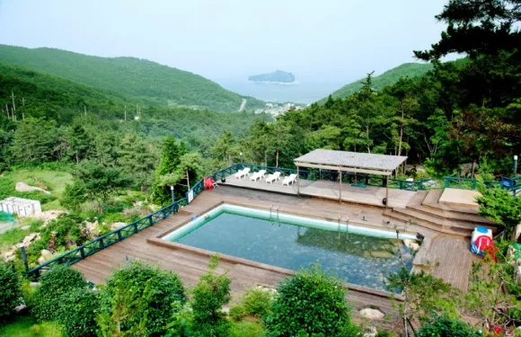 南海郡法國度假村