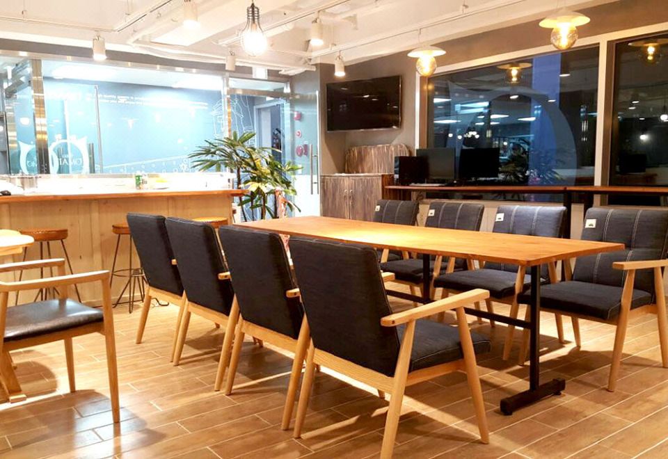 3. 더 뷰 호스텔..