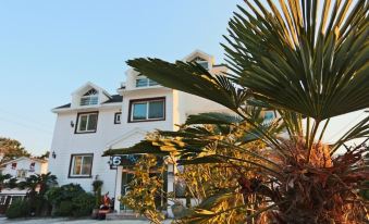 Geojedo Azure Sky Pension