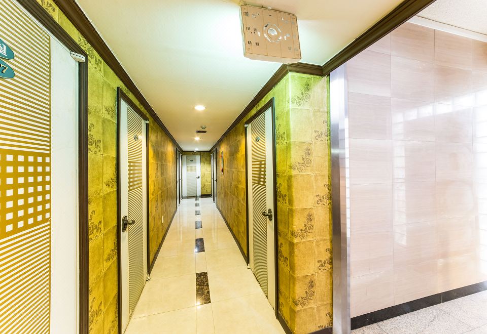 그랜드모텔 입구