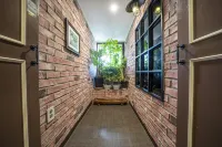Sanbon Kkumuigungjeon Hotels in Gunpo-si
