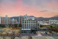 Noble Hotel