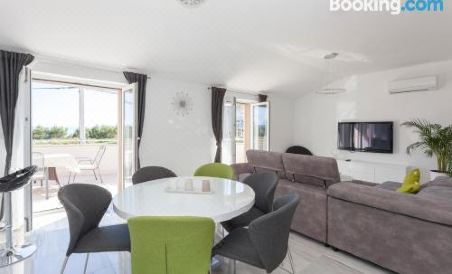 Apartments Stobre? - Housity