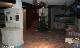 Chambres d'Hotes les Hirondelles - Housity
