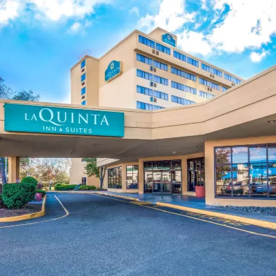 La Quinta by Wyndham Secaucus Meadowlands チェルシー・パーク周辺のホテル