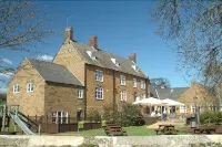 The World's End - Northampton Hotels near St Crispin's Cricket Grounds
