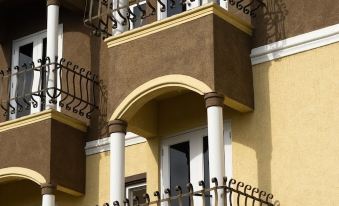 Barri Vacation Home - Housity