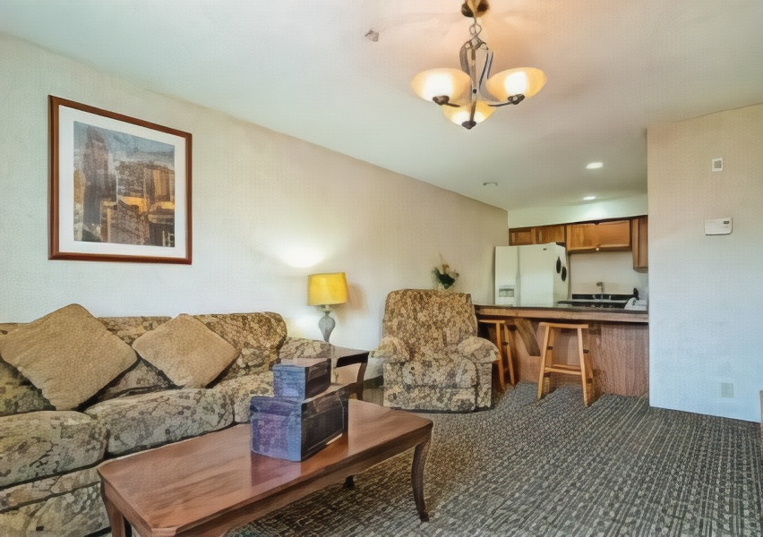 Comfort Inn & Suites Ponca City Near Marland Mansion