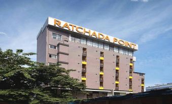 Ratchada Point Hotel