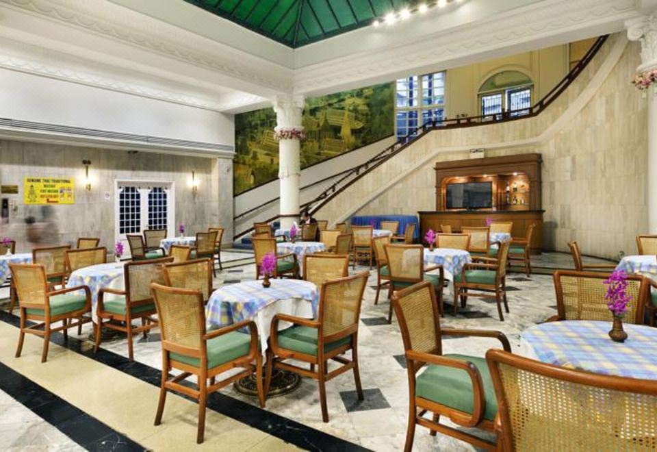 로열 라타나코신 호텔