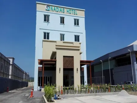 Nadias Hotel Cenang Langkawi Отели в г. Лангкави