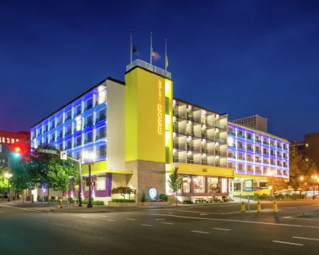 Staypineapple, Hotel Rose, Downtown Portland Hotels in Portland