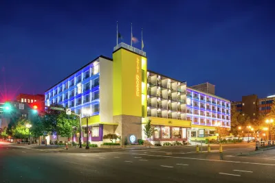 Staypineapple, Hotel Rose, Downtown Portland Hotels near Oregon Health & Science University