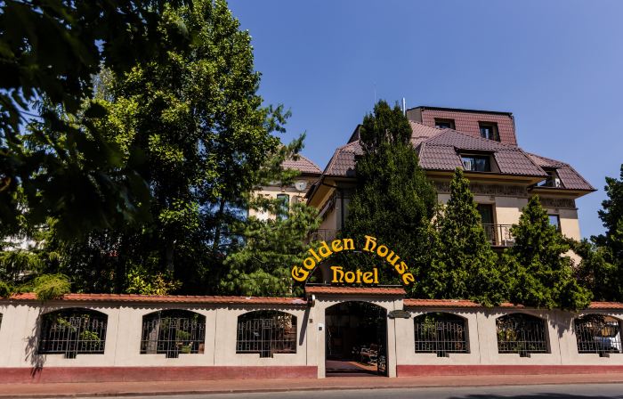 Hotel Golden House