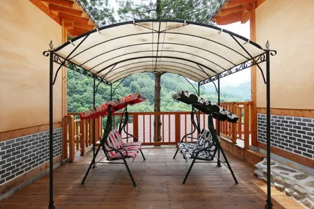 Pyeongchang Gdhanok Pension Отели рядом с достопримечательностью «Korea Botanic Garden»