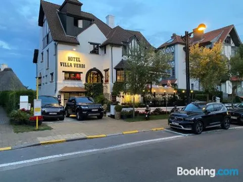 威爾第假日酒店