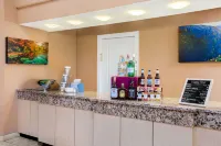 La Quinta Inn & Suites by Wyndham Springfield South - bar