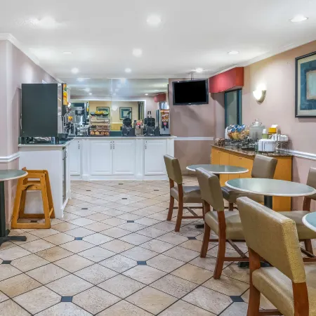 La Quinta Inn & Suites by Wyndham Nashville Franklin