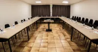 Brit Hotel Confort Amiens Hotels in Boves