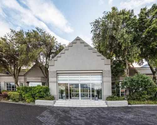 City Lodge Hotel Pinelands Hotels near Athlone Stadium