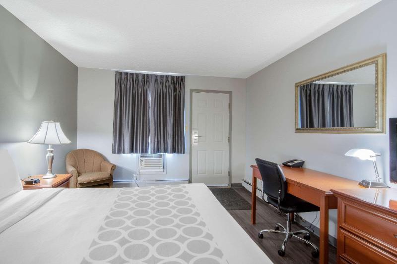 Econo Lodge Hotels in Regina