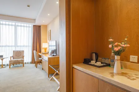 Haiyue Huan Tu Four Seasons Qingteng Hotel (Ningbo Hangzhou Bay New Zone) Отели в г. Циси