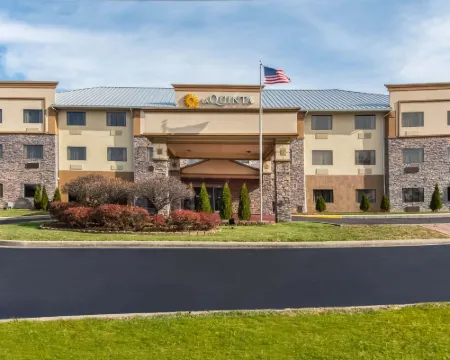 La Quinta Inn & Suites by Wyndham Fairborn Wright-Patterson Hoteles en Fairborn