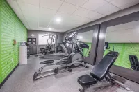 La Quinta Inn & Suites by Wyndham Fairborn Wright-Patterson - Kuntosalit