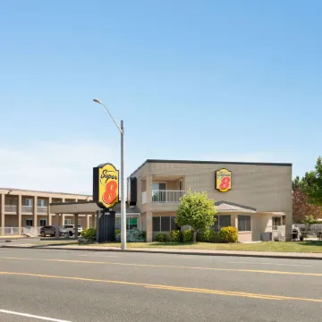 Super 8 by Wyndham Windsor/Dougall