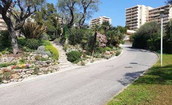 Studio in Antibes, with Shared Pool and Wifi - 3 km from The Beach