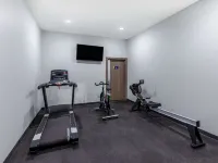 Days Inn & Suites by Wyndham Downtown/University of Houston Hotels near TDECU Stadium