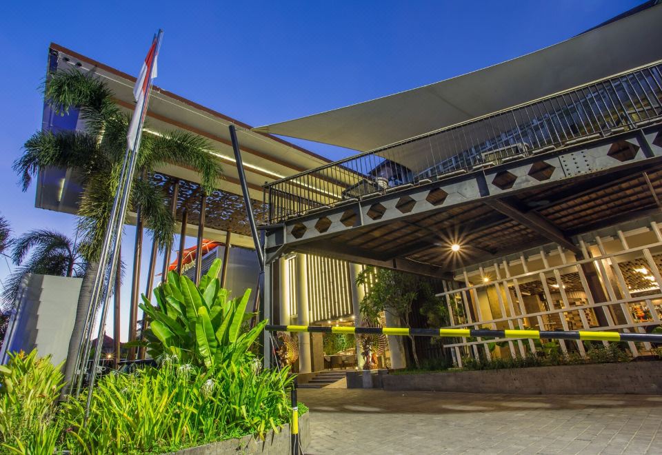 아루니카 호텔 수영장