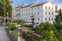 Hôtel du Moulin Hotels in Niort