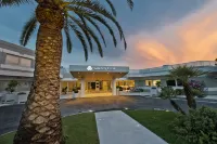 Golden Tulip Sophia Antipolis - Hotel & Spa Hôtels à proximité de : English Book Centre