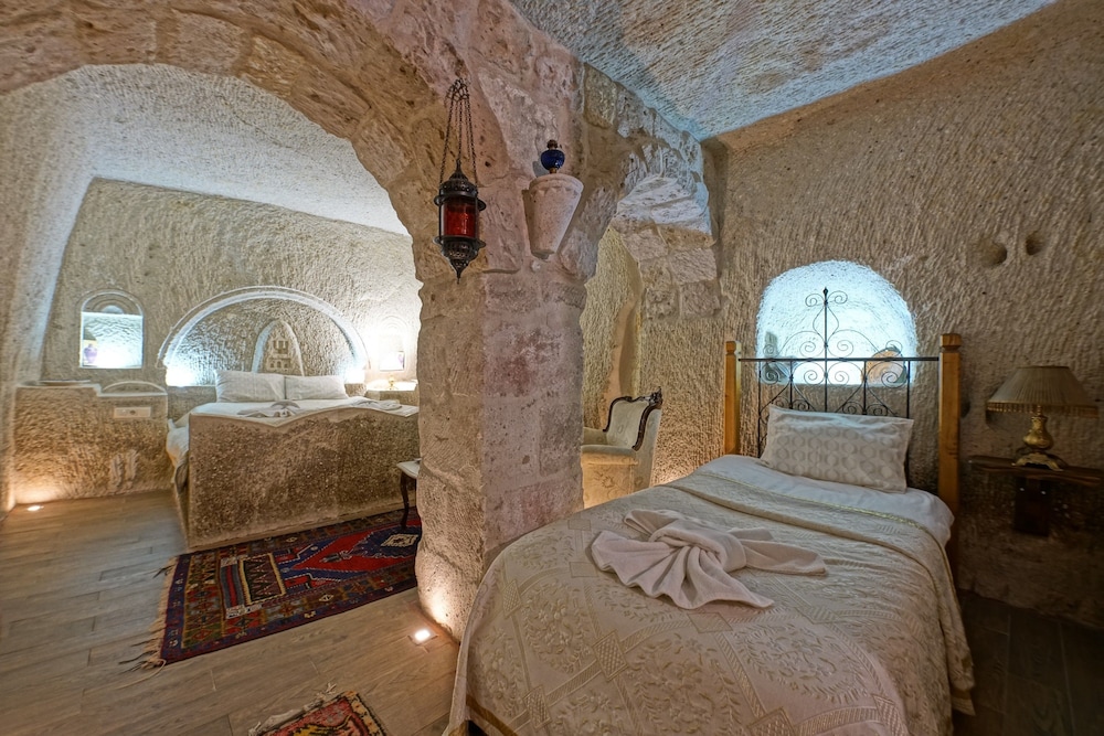 Angel Cave Suite