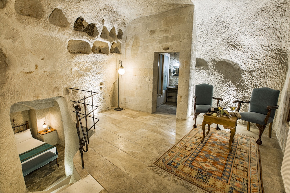 Imperial Cave Suites & SPA