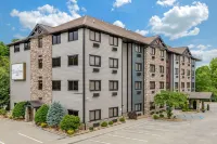 Brookstone Lodge Near Biltmore Village, Ascend Hotel Collection Hotels near Sweeten Creek Rd