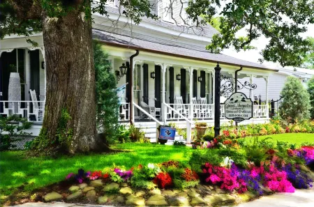 Grand Magnolia Ballroom & Suites