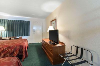 Standard Double Room with Two Double Beds-Non-Smoking