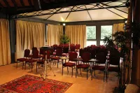 Il Piccolo Castello Hotels in Monteriggioni