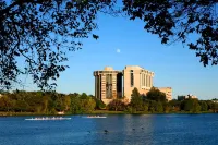 Holiday Inn Austin -Town Lake Các khách sạn gần Sân bay quốc tế Austin Bergstrom