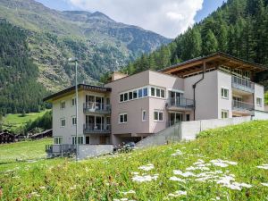 Cosy Flat in Zweiselstein with Garden