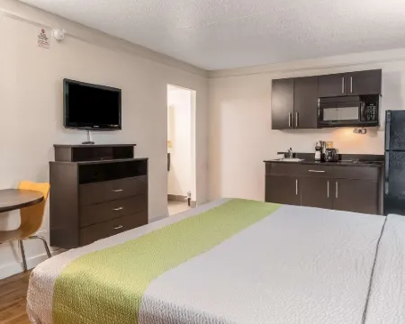 Studio 6 Fort Worth, TX - West Medical Center Hotels in White Settlement