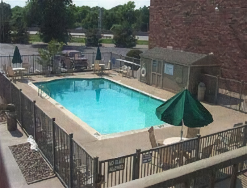 Holiday Inn Express & Suites Lenexa - Overland Park Area, an Ihg Hotel