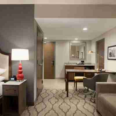 Embassy Suites by Hilton Chicago Naperville Rooms