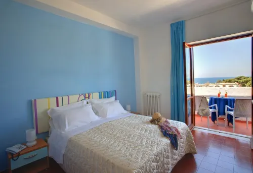Iris Hotel