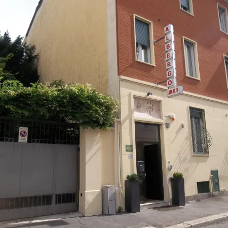 Hotel Amalfi Отели рядом с достопримечательностью «Конгресс-центр Superstudio Più»
