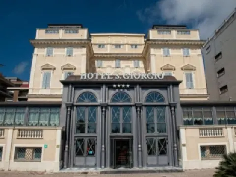 Hotel San Giorgio Hoteles cerca de Piazza Maggiore