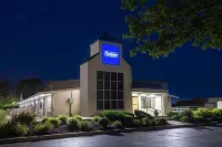 Travelodge by Wyndham Essington / Philadelphia Airport