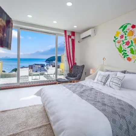 Geoje Monaco Pension